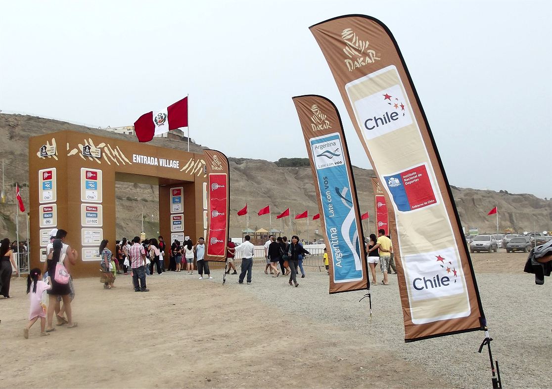 Dakar-Village_Eingang_2013