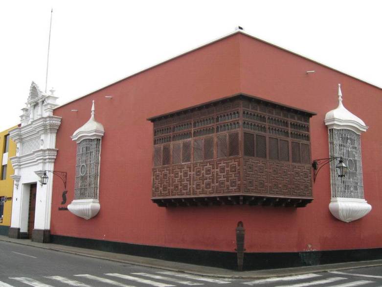 klassisches Haus im Zentrum von Trujillo in Nordperu.