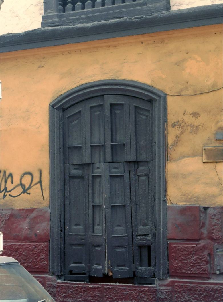Tür in Lima.